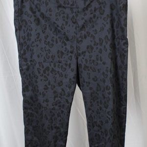 H&M Divided skinny pant w/ leopard print NWT 10